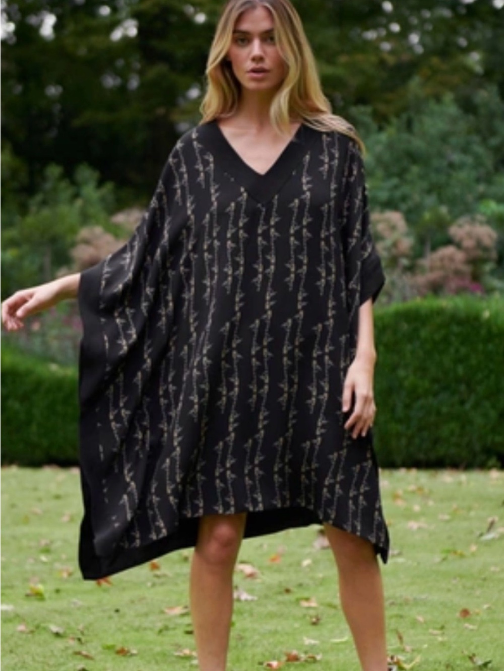 Designed Billy Reid Black V-Neck Dress with Gibson Hummingbird Print - Picture 1 of 11